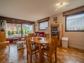 Studio cabine avec terrasse, parking, 4 pers, centre village, proche pistes et commerces - FR-1-437-92